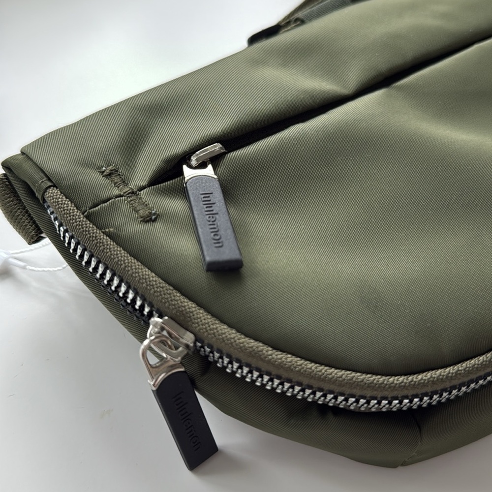 Lululemon All Night Festival Crossbody Micro Belt Bag 2L - Forest Green Army - Picture 8 of 9